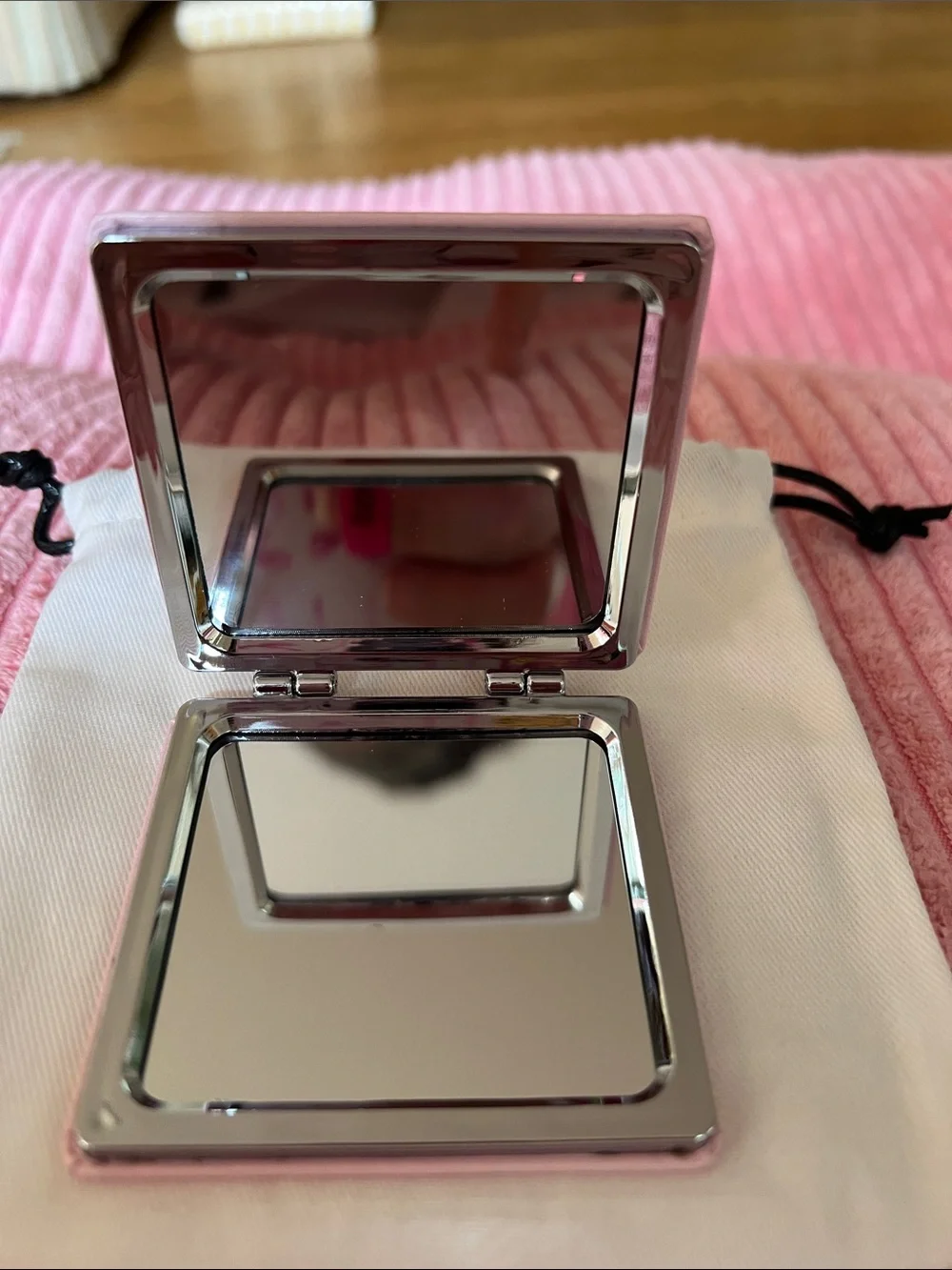 Coach Pink Taxi Compact Pocket Mirror - Brand New, Limited Edition & Sold Out